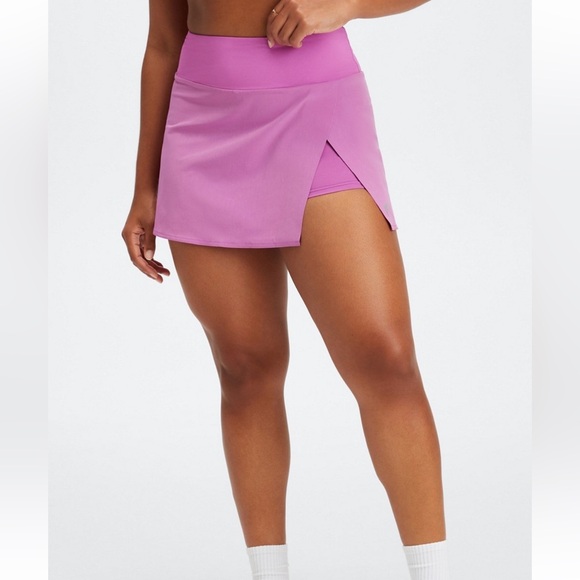 Fabletics Stow Pocket Skort in Pizzazz, size large - Picture 8 of 8